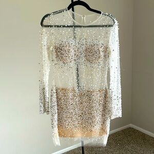 Stunning dress-some pearls are loose